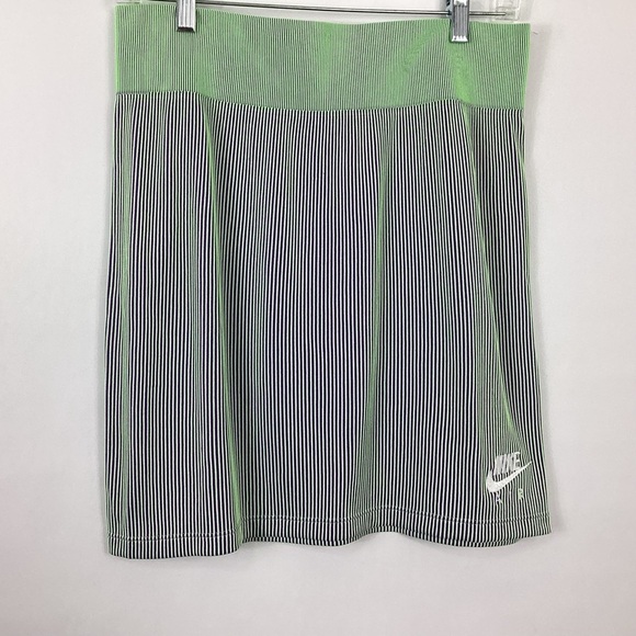 Nike Air Tight Fit Ribbed Mini Skirt Size Large NWT - Picture 1 of 9